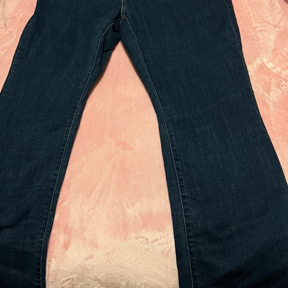 Levi's Size 14 Bootcut Dark Wash Jeans Like New! - Picture 6 of 8